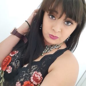 Meet your Posher, Iris